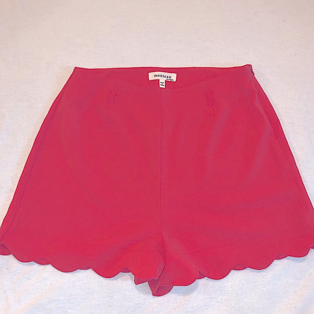 Monteau coral scalloped shorts Size M